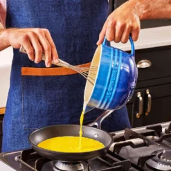 Bol Cerámico Con Asa Y Pico Vertedor De Le Creuset -Le Creuset Ventas Bol ceramico con asa y pico vertedor de Le Creuset 46