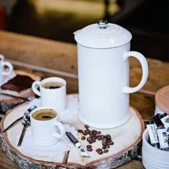 Cafetera De Prensa Le Creuset -Le Creuset Ventas Cafetera con prensa Almendra Le Creuset 1 5c8d6154 da10 4920 b631 a32c74c93c34