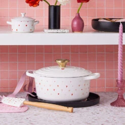Cocotte Redonda Con Corazones Le Creuset -Le Creuset Ventas Cocotte redonda con corazones Le Creuset 9