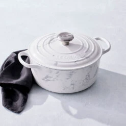 Cocotte De Hierro White Marble Le Creuset (Edición Limitada)