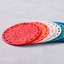 Conjunto 3 Piezas Le Creuset -Le Creuset Ventas Salvamanteles de silicona French de Le Creuset 16 6f162e0f c86b 4704 8814 881e4c082ba5