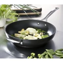 Sartén Antiadherente Alta Pro Le Creuset -Le Creuset Ventas Sarten alta Le Creuset 4 21b166ed 5fee 4db2 b22d af5f3aa48e3a