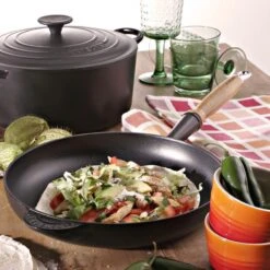 Sartén De Hierro Con Mango De Madera Le Creuset 29 Sartén De Hierro Con Mango De Madera Le Creuset -Le Creuset Ventas Sin titulo 3 531b49c8 8c14 4b9f abe9 5d33366880f3