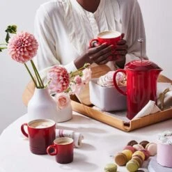 Set 2 Tazas London Le Creuset -Le Creuset Ventas Taza tipo mug ceramica Le Creuset 2 720x 9f9a8bc2 53f6 4c0e 9f15 6b4daec0f1ab