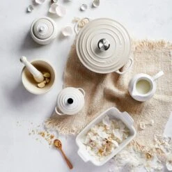 Cocotte Evolution Redonda 20 Cm Merengue - Hierro Fundido - Le Creuset -Le Creuset Ventas cocote redonda merengue hierro fundido le creuset 1 1