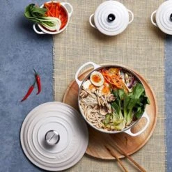 Cocotte Evolution Redonda 20 Cm Bamboo - Hierro Fundido - Le Creuset 17 Cocotte Evolution Redonda 20 Cm Bamboo - Hierro Fundido - Le Creuset -Le Creuset Ventas cocote redonda merengue hierro fundido le creuset 3 1 1 2