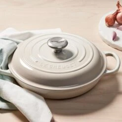 Cocotte Baja Evolution 30 Cm Merengue - Hierro Fundido - Le Creuset -Le Creuset Ventas cocotte baja merengue hierro fundido le creuset 4