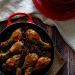 Horno Cocotte Para Pan Le Creuset -Le Creuset Ventas cocotte de pan Le Creuset Muslos de pollo Claudia Julia