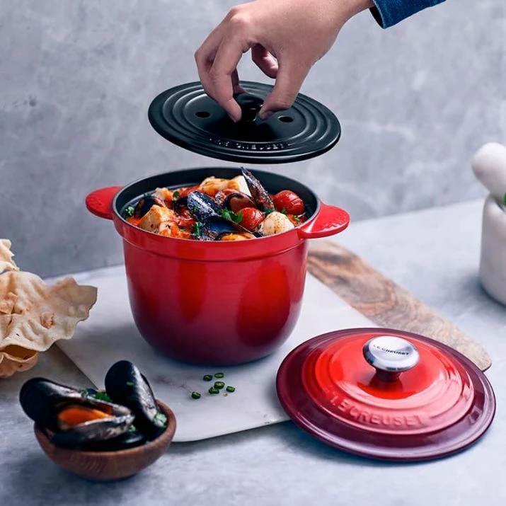 Cocotte Redonda Every 18 Cm Negro - Hierro Fundido - Le Creuset 5 Cocotte Redonda Every 18 Cm Negro - Hierro Fundido - Le Creuset - Imagen 5