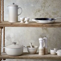 Cocotte Evolution Redonda 26 Cm Merengue - Hierro Fundido - Le Creuset -Le Creuset Ventas huevera merengue ceramica de gres le creuset 1 1 1