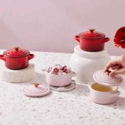 Mini Cocotte Pomo Dorado Le Creuset -Le Creuset Ventas mini cocotte corazon le creuset 7