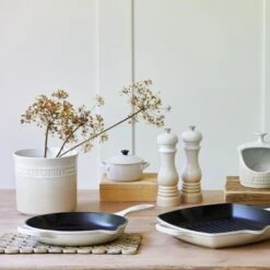 Mini Cocotte 10 Cm Cereza - Cerámica De Gres - Le Creuset -Le Creuset Ventas mini cocotte merengue ceramica de gres le creuset 2 1 1 1 1