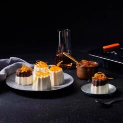 Bandeja Molde Antiadherente Para 12 Canelés - Acero Al Carbono - Le Creuset -Le Creuset Ventas molde canele le creuset 8