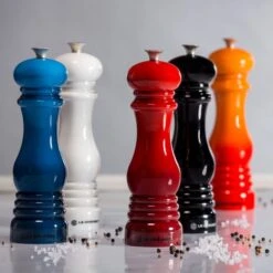 Molinillo De Pimienta 21 Cm Negro - Le Creuset -Le Creuset Ventas molinillo de cereza 21 cm negro le creuset.jpg2