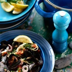 Molinillo De Pimienta 21 Cm Azul Marsella - Le Creuset -Le Creuset Ventas molinillo de pimienta 21 cm negro le creuset.jpg3