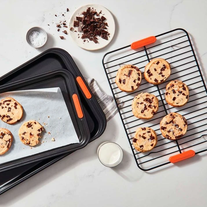 Rejilla Enfriadora Rectangular Con Patas 42 X 30 Cm - Acero Al Carbono - Le Creuset 2 Rejilla Enfriadora Rectangular Con Patas 42 X 30 Cm - Acero Al Carbono - Le Creuset - Imagen 2