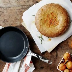 Sartén Antiadherente TNS PRO Baja 20 Cm - Aluminio Forjado - Le Creuset 13 Sartén Antiadherente TNS PRO Baja 20 Cm - Aluminio Forjado - Le Creuset -Le Creuset Ventas sarten antiadherente cm aluminio forjado le creuset.jpg5