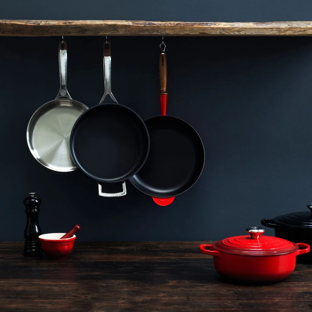 Sartén De Hierro Con Mango De Madera Le Creuset 13 Sartén De Hierro Con Mango De Madera Le Creuset - Imagen 13